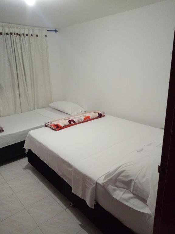 Hostal Dante Сан-Хиль Экстерьер фото