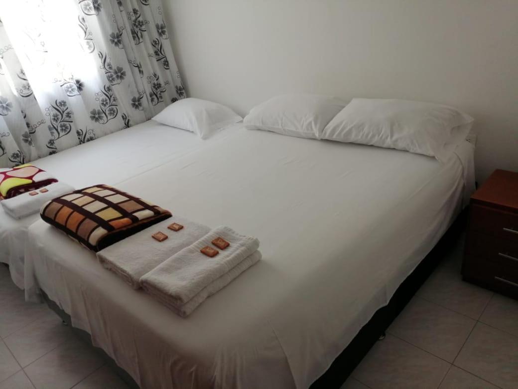 Hostal Dante Сан-Хиль Экстерьер фото